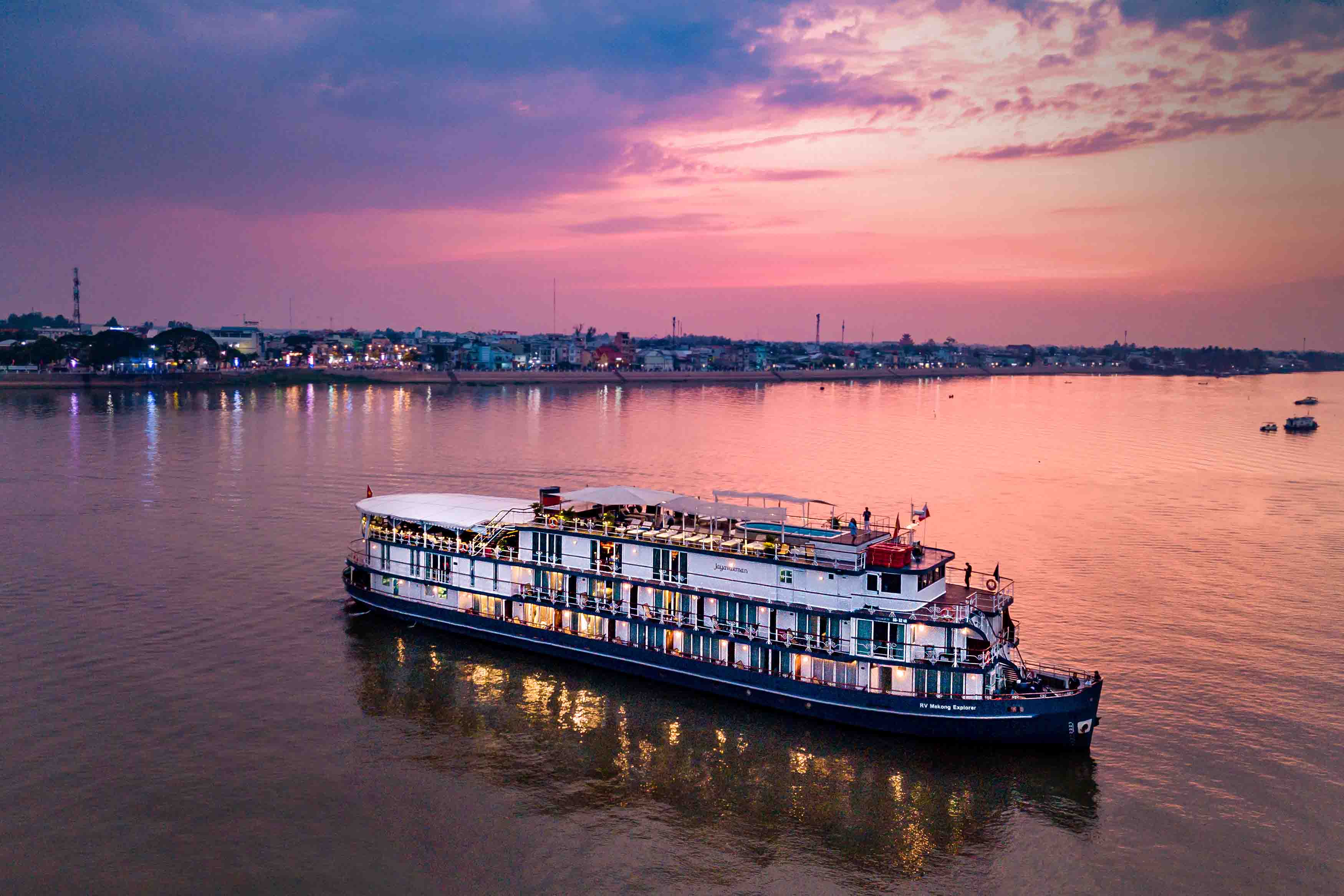 Luxury Cruise_ Serva Travel